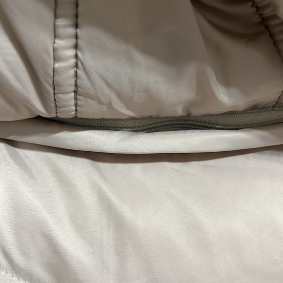 Kenneth Cole NWOT med - Picture 8 of 10